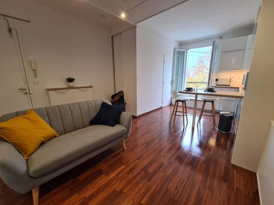 Studio A 2 Pas De La Gare ซัคทรูวิลล์ ภายนอก รูปภาพ
