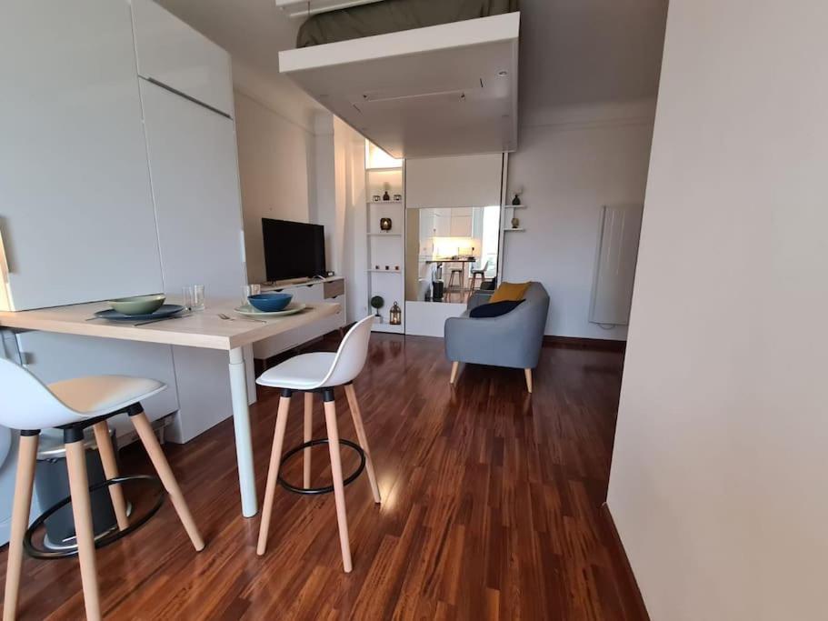 Studio A 2 Pas De La Gare ซัคทรูวิลล์ ภายนอก รูปภาพ